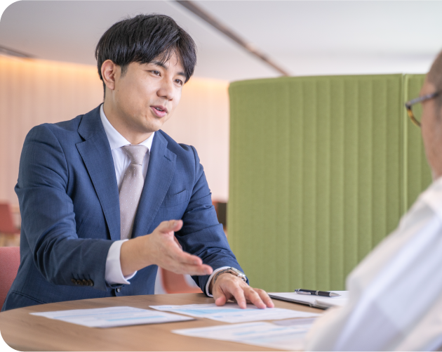 施設営業部